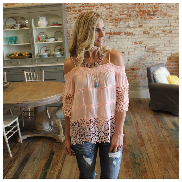 Infinity Raine Tops - ❗️SALE❗️ Blush lace detail off shoulder top